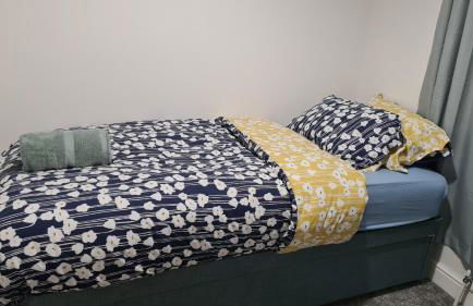 Spacious 3 Bedroom House, 6 beds in Spondon, Derby with Parking - Foto 10