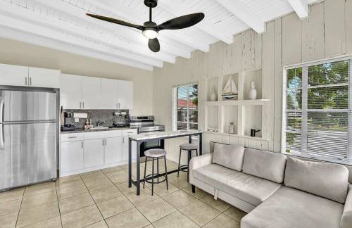 New Year and Holiday Charming Miami Riverfront Stay! - Foto 14