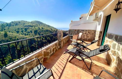 Apartamentos Axarquia , Frigiliana, terraza privada con vistas a la montaña rio y al mar - Photo 21