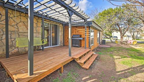 Retro Updated Blanco Abode - Steps to Main Street! - Foto 2