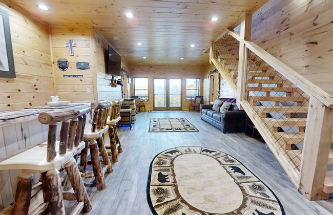 Lazy Bear Lodge 5 Bedroom Cabin by RedAwning - Photo 21