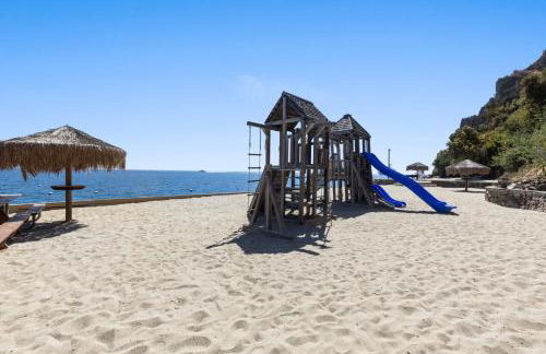 10-Star Property! Premium Ocean Views, Immaculate Corner Condo with Fireplace, New Golf Cart - Foto 55