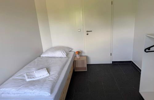 T&K Apartments - Wegberg - 4-7 room Apartments - private parking - WIFI - Fully equipped kitchen - Foto 16