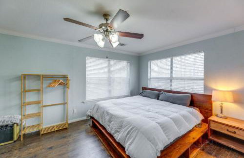 Pet-Friendly Austin Home with Private Yard and Deck! - Foto 10