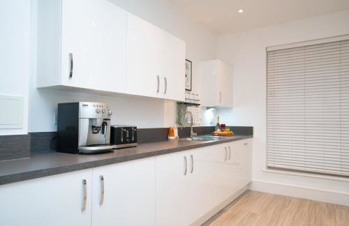 Milton Keynes new 5-Bedrooms 14guests Contractor family holiday Free Parking - Foto 49