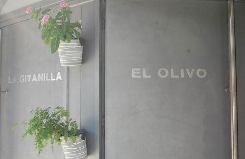 Apartamentos Los Jardines& Parking - Foto 2