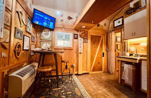 Tiny House, WIFI,Hot tub,Secluded - Foto 39