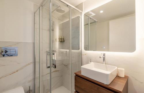 Star Lit Jacuzzi Apartment - Foto 17