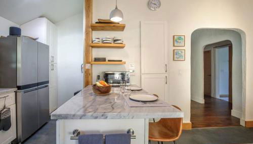 The Haven -In Town, NEWLY remodeled, Private, Stocked - Foto 4, minibar