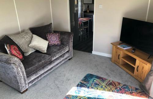 Couple’s Lodge With Hot Tub - Foto 43