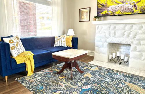 3 story, 100 year-old home, 4BR, 3 king & 2 queen beds - Foto 17