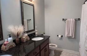 Cozy & Airy Retreat with Lots of Character - Foto 36