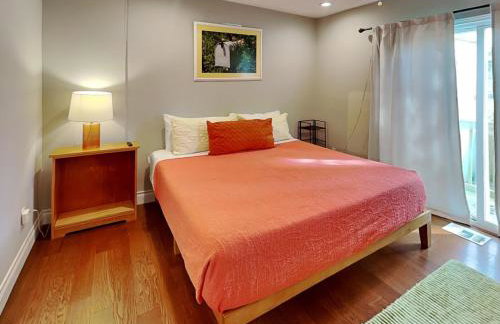 Yellow Belle on Avenue L - Foto 16