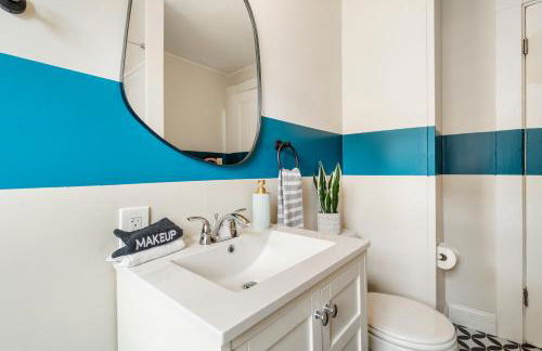 Downtown Beverly Minutes to Salem+Train w/Parking - Photo 15