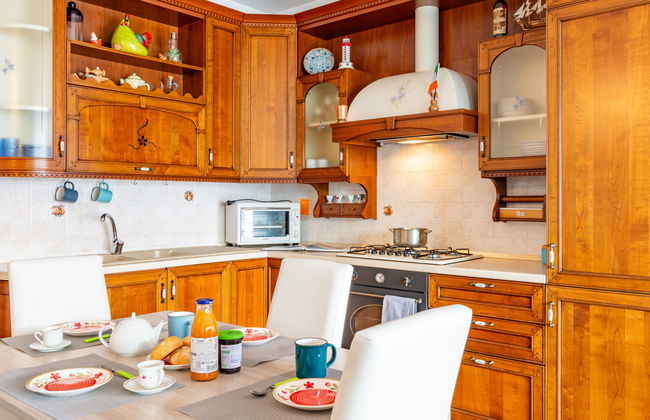 2 bedroom Apartment in Bellano with garden and terrace - Photo 4