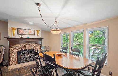 Rocking W - Screened In Porch And Lakeside Fire Pit! - Foto 26