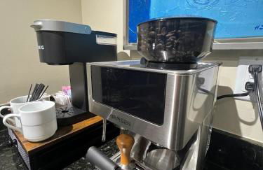 Luxury Waterfront Condo Hilton Hotel Amenities Beach Pool Jacuzzi Jetskis Gym - Foto 19