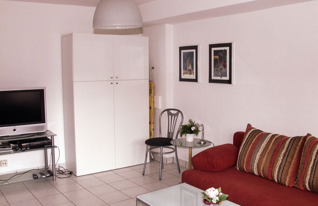 Tolstov-Hotels Big Room Apartment - Photo 16