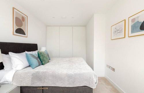 Perfect One Bed in Green Park Station - Photo 18