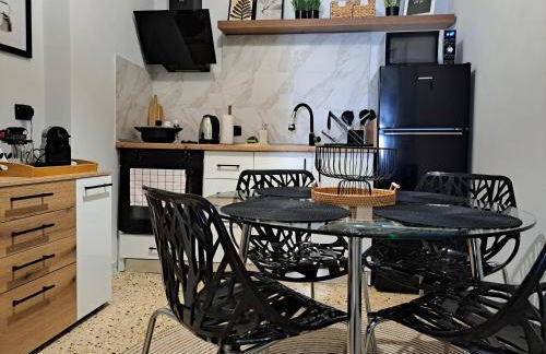 Stylish City Center Apartment - Foto 26