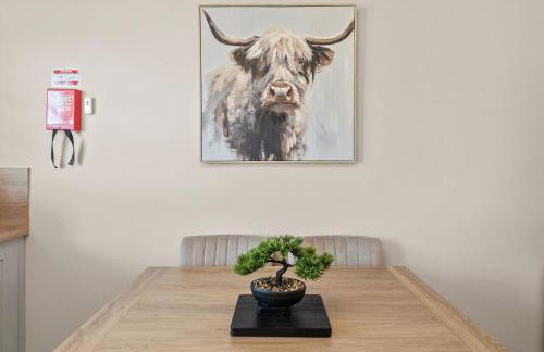 Riverside Rest 2 - 2 Bath, 2 Bedroom Apartment - Free Onsite Parking - Photo 6