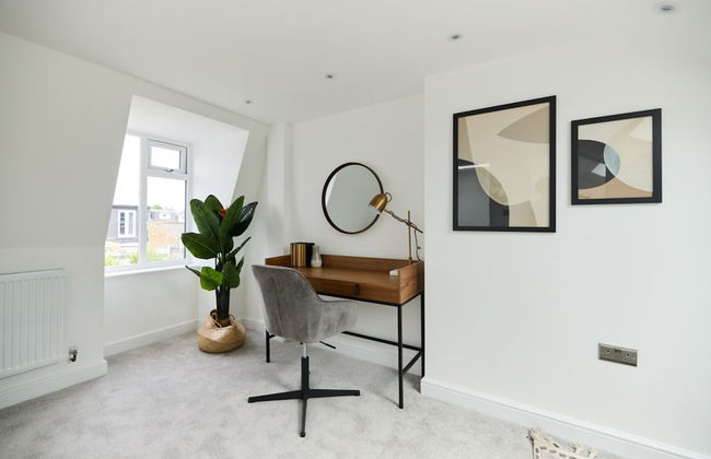 The Shepherd s Bush Wonder - Trendy 4bdr Home With Garden Terrace - Photo 25