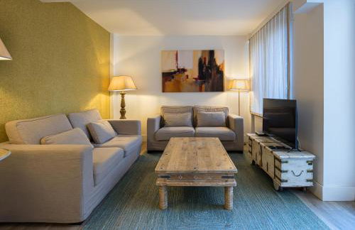 4BR Private Garden - Best Location for Families - Foto 3