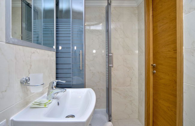 Grand Apartments - Photo 35