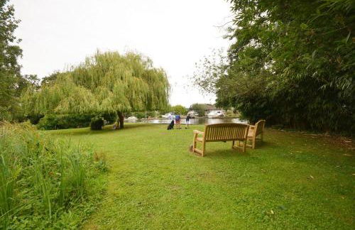 The Sheriff House - Beautiful large property in Wroxham, perfect for family holidays - Photo 29