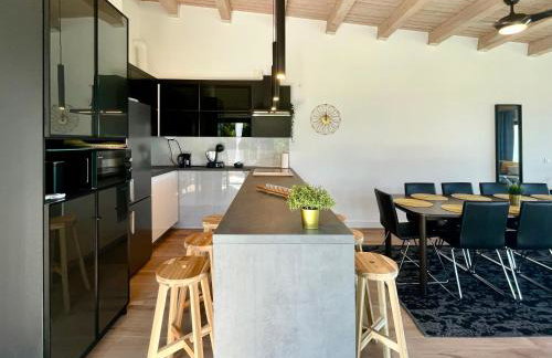 Villa Loqua, Seaview & Private Pool - Photo 10