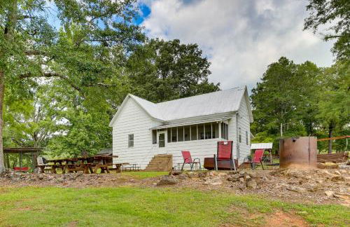 2 Mi to Lake Lineville Farmhouse with Fire Pit - Foto 28