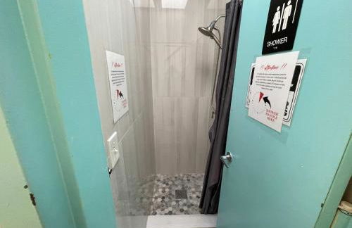 Room in Chelsea 2 with Kitchen - Shared Bathroom -5th Floor Walk-UP - Foto 21