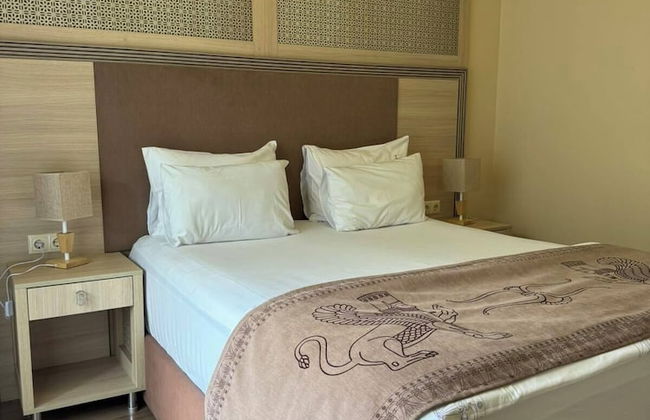 Apartments Pool View in Golden Sands - Photo 2