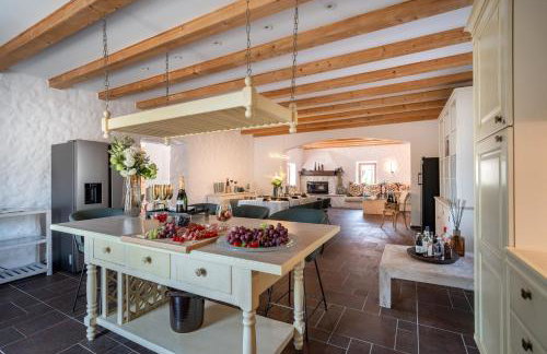 Aurora Lukorana - Photo 21