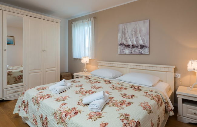 Stunning Villa Sofia With Heated Pool IN Split Hinterland - Foto 10