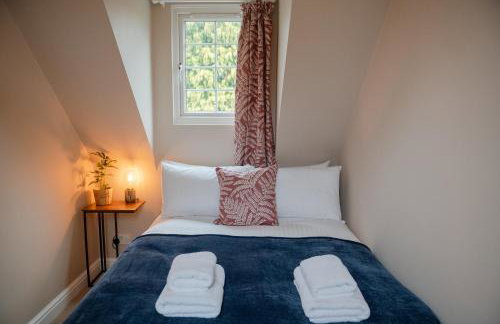 Hazel House - Cosy 2 bedroom house with parking near to Oxford - Foto 71