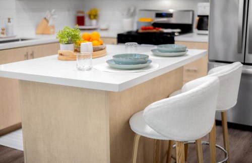 Luxury 1BR Newport Beach Condo with Pool and Gym - Foto 36