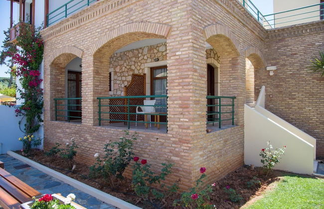 Omega Platanias - Foto 59