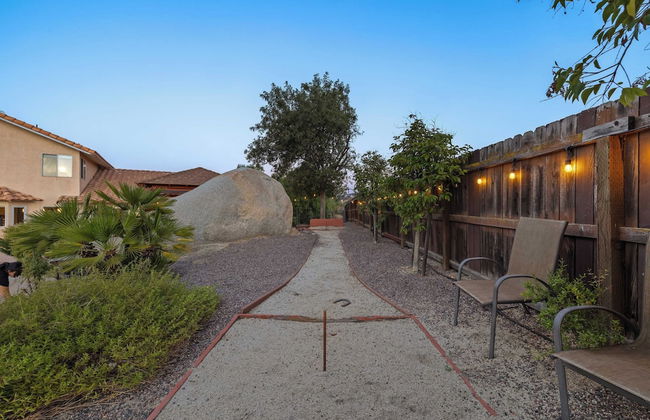 Chardonnay Charm by Avantstay Luxe Group Retreat w/ Pool Mins to Wineries - Foto 42