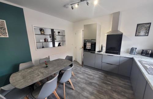 Luke Stays - Parsons Gardens - Foto 9