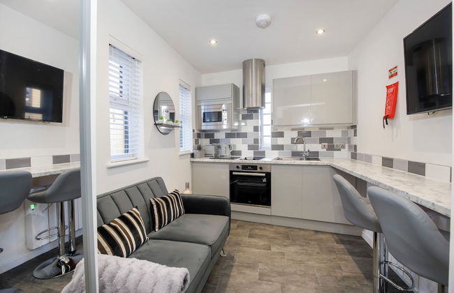 Reubens Court and City Apartments - Photo 15