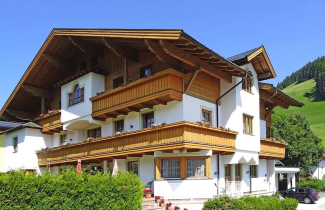 Apartment in Filzmoos Near Ski Amade - Photo 10