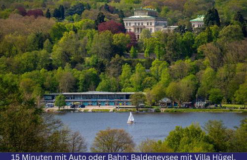 Modern, komplett saniert, in zentraler Citylage beim Kennedyplatz, voll ausgestatte Küche, offener Wohn- und Essbereich, helle Räume - Photo 45