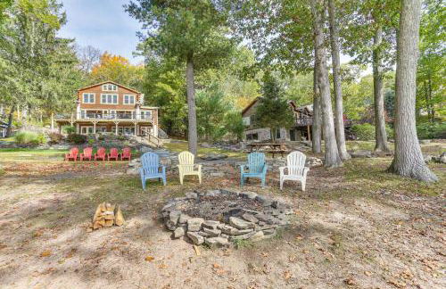 Huge Waterfront Home with Dock on Lake Wallenpaupack - Foto 35