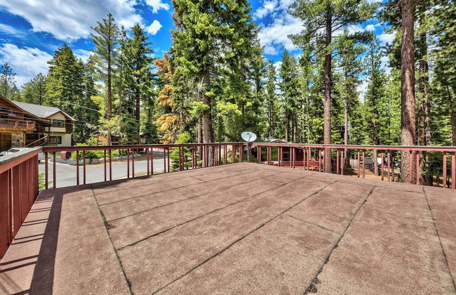 Central Clean Home with Hot Tub Near Ski - Photo 26