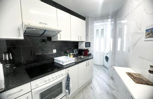 Piso centrico en la playa junto la Rambla - Foto 18