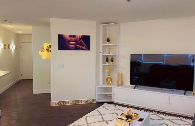 LUXURY DOWNTOWN CONDO TWO BEDROOM - Photo 15