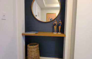 Cute 1 bedroom unit located in Condo Hotel in the heart of Coconut Grove Free Parking - Foto 15