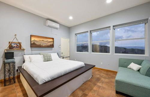 Unique Mountain Gem-Sauna Hot Tub Scenic View - Foto 13