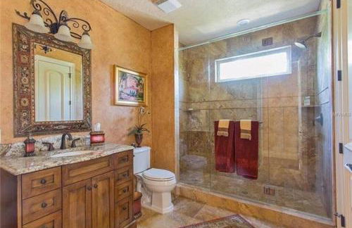 Large Mediterranean Oasis - Water Views & Pool - Photo 15